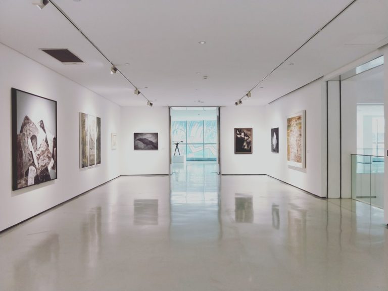 Temsili görsel: sanat galerisi ve kültür — Dannie Jing / Unsplash