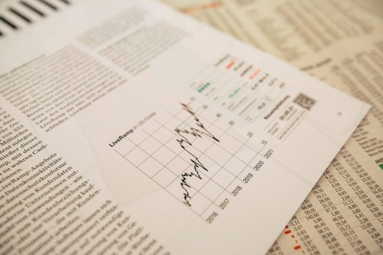 Temsili görsel: borsa ve finans grafiği — Markus Spiske / Unsplash