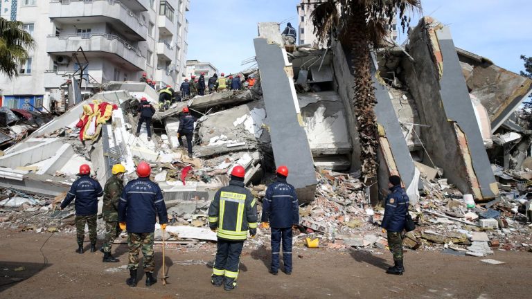 Depremde 35 kişinin öldüğü Ezgi Apartmanı davasında karar