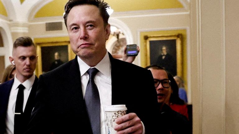 Elon Musk'tan yapay zeka tehdidine esprili yanıt