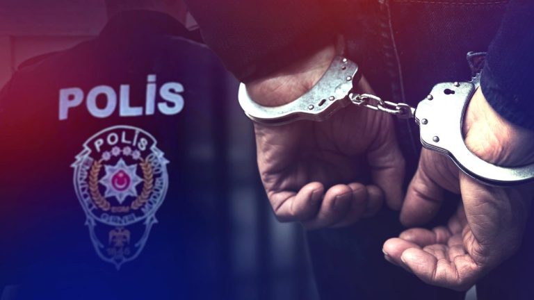 Antalya'da suç örgütlerini öven sosyal medya paylaşımlarına operasyon: 10 gözaltı